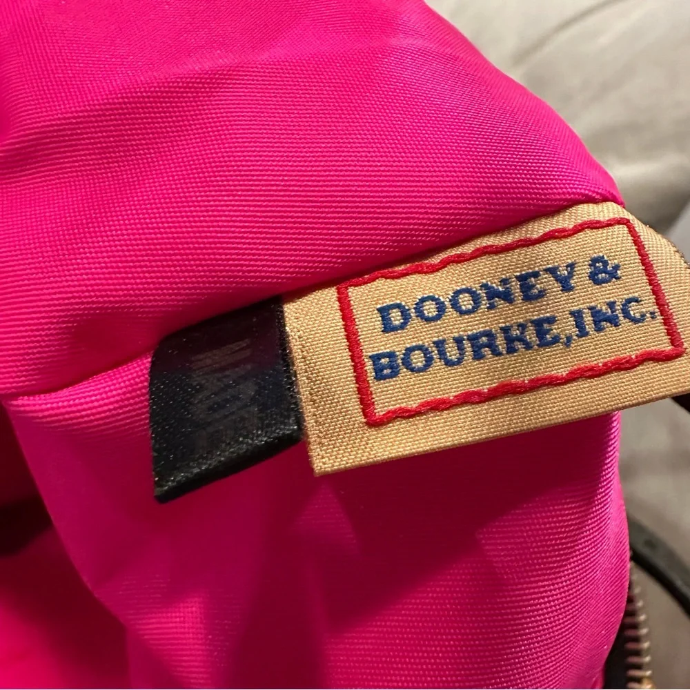 Dooney & Bourke Large Nina Shoulder Handbag Black Nylon Fuschia Lining - Picture 14 of 16